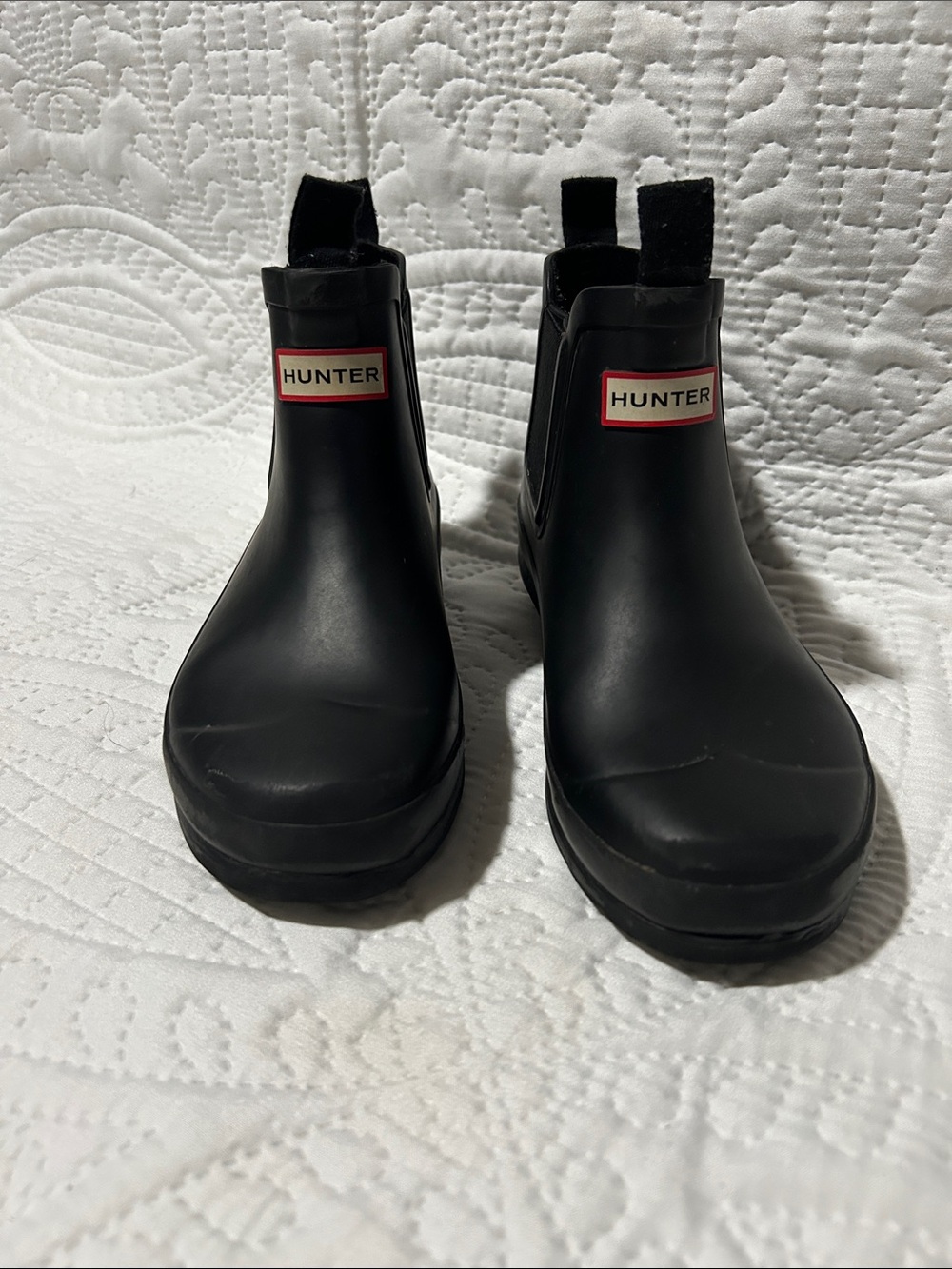 Hunter Kids Black Chelsea Rain Boots w/ Red Front Logo